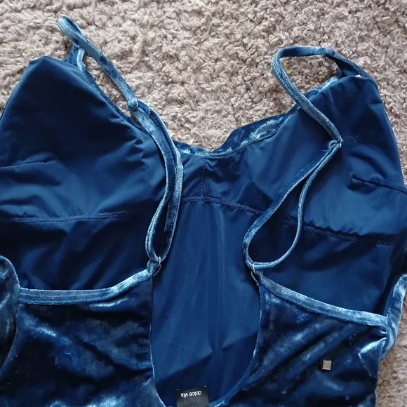 Bodysuit - Picture 2 of 5